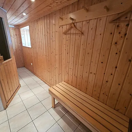 Le Petit Sauna